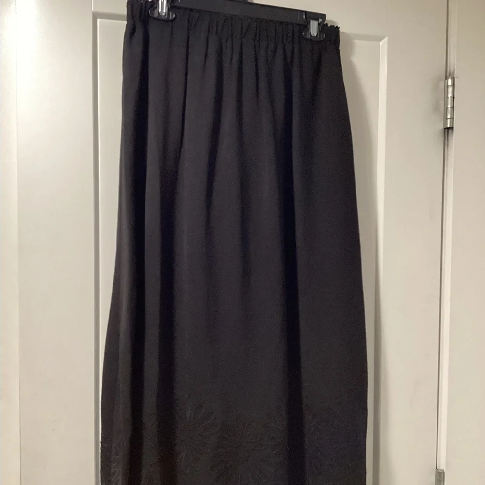 NWT Adrianna Papell Size M Black A-Line‎ Skirt